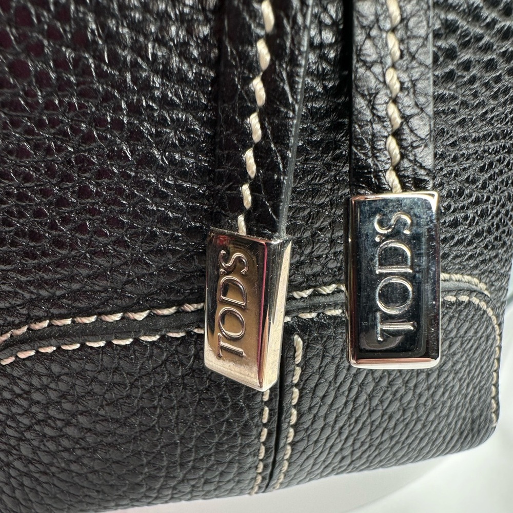 TOD'S BLACK LEATHER ICONIC PRINCESS DIANA SHOULDER BAG LIKE NEW ~EUC - Picture 10 of 17